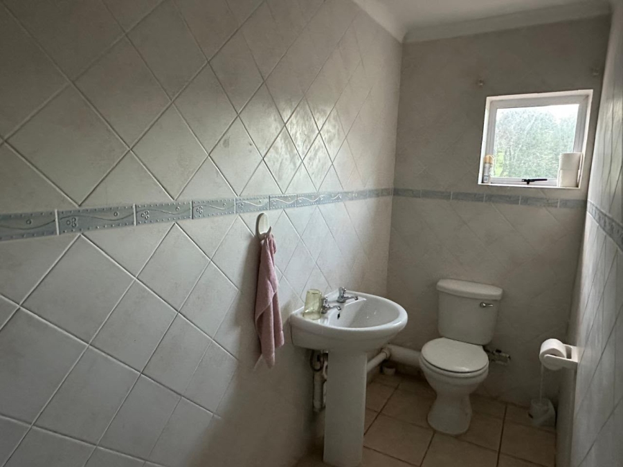 4 Bedroom Property for Sale in Cintsa East Eastern Cape
